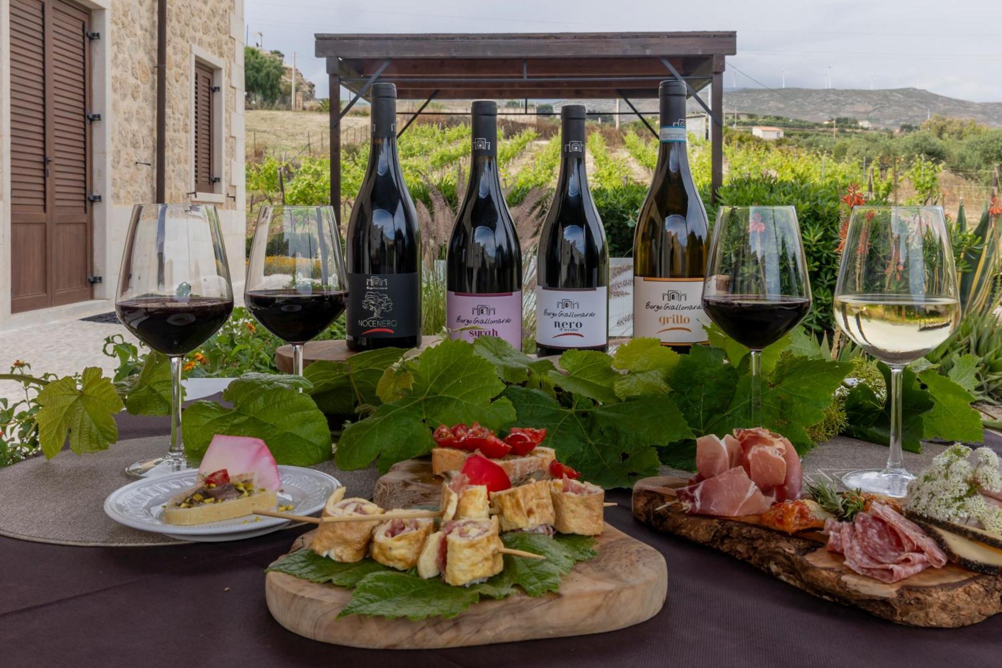 Borgo Giallonardo Wine Relais Realmonte Eksteriør billede